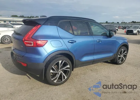 2021 Volvo Xc40 T5 R-Design z USA, uszkodzony, nr VIN YV4162UM4M2432870